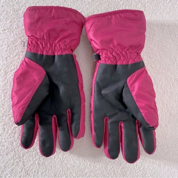 5/$25 Hot Paws Fuchsia Pink Winter Gloves - Picture 2 of 12